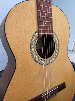 Guitarra impecable camps eco ronda de segunda mano por 130 EUR en Barcelona  en WALLAPOP