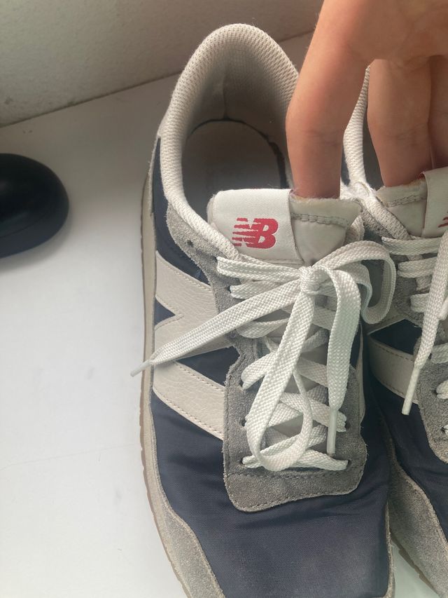 New Balance 237