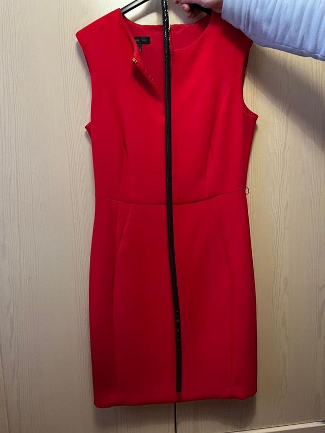 Vestido MIDI rojo con cinturon