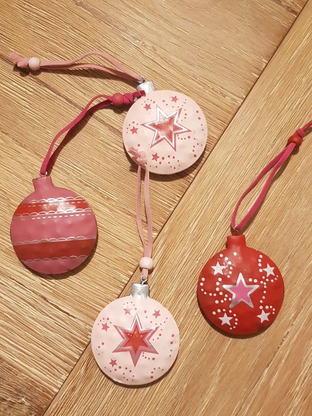 14 Adornos navideños