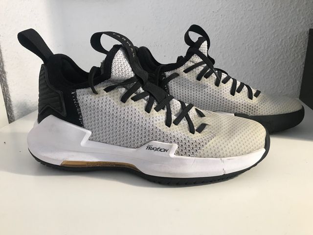 Zapatillas baloncesto niño