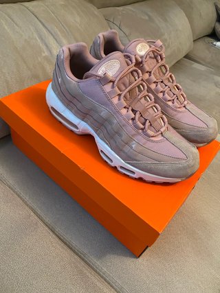 NIKE AIR MAX 95 TALLA 42 de segunda mano por 30 EUR en Madrid en WALLAPOP