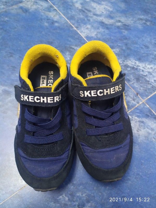 Scarpe da bambino marca Skechers n.ro 26