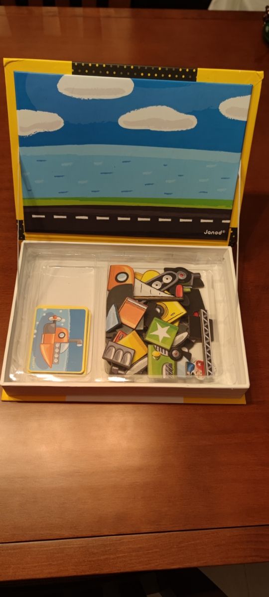 Juguete magnético para construir vehículos