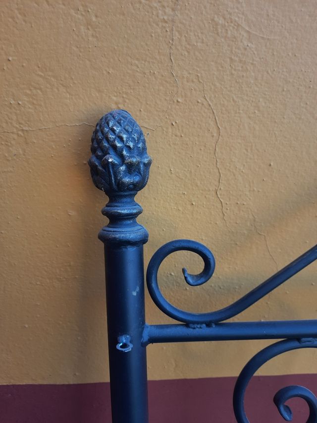 cabecero de forja