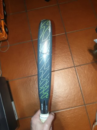 Pala adidas response de segunda mano por 20 EUR en El Barco de Ávila en  WALLAPOP