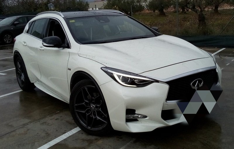 Infiniti Q30 2016 - foto 1