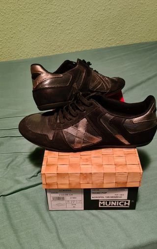 Zapatillas Munich tecno pop acropol de segunda mano por 49 EUR en Logroño  en WALLAPOP