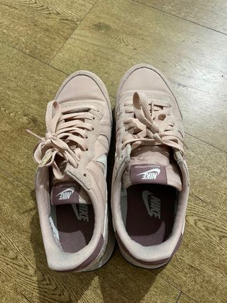 Zapatillas Nike número 40 de segunda mano por 22 EUR en Salamanca en  WALLAPOP