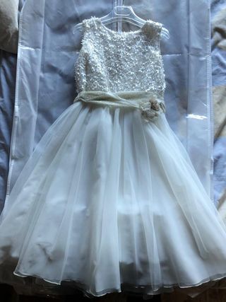Vestido comunión Tizzas y chaqueta de segunda mano por 125 EUR en  Colmenarejo en WALLAPOP