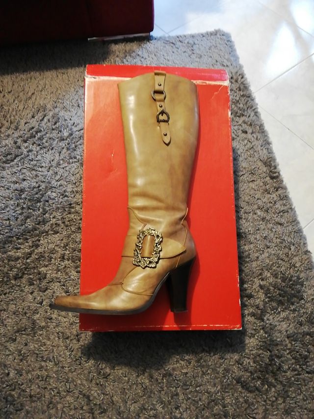 Botas mujer de caña alta.