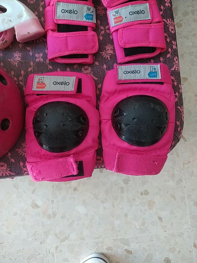 Kit patines,  casco y protecciones.