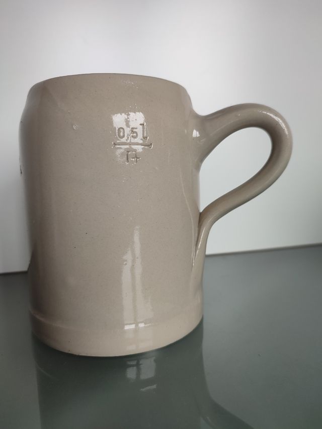 Jarea cerámica cerveza alemana Schwarzer Adler