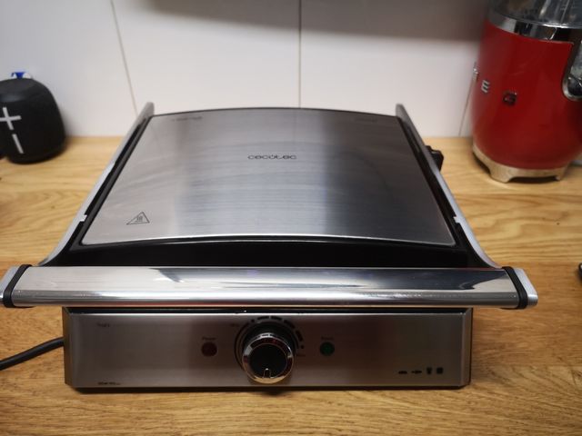 grill Cecotec 2000w
