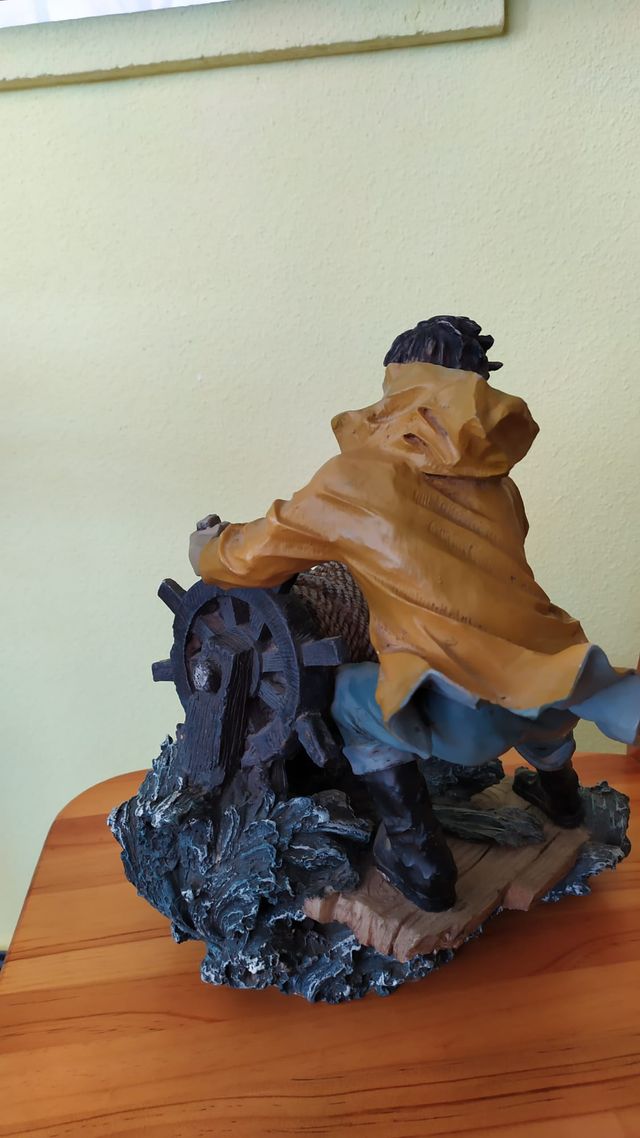 Figura de resina, el marinero.