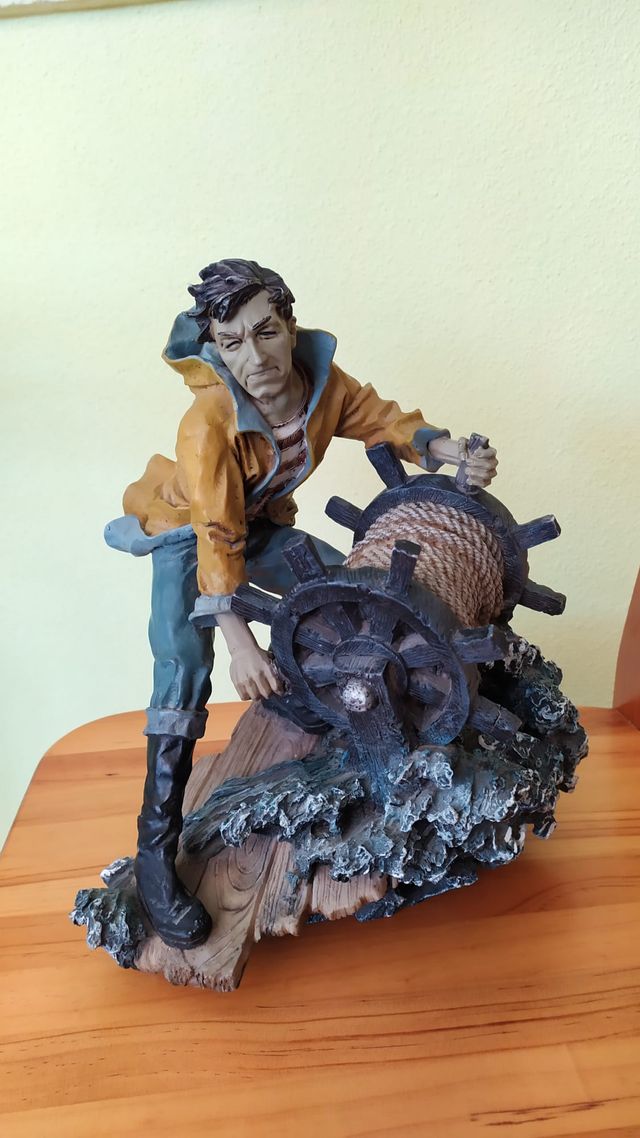 Figura de resina, el marinero.