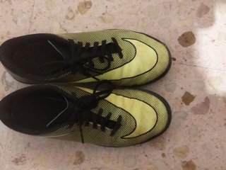 Zapatillas minitacos para hacer deporte de segunda mano por 10 EUR en Aspe  en WALLAPOP