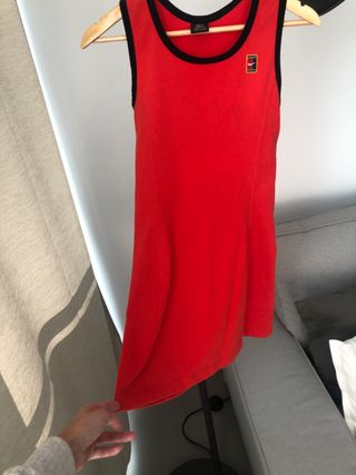 Vestido Nike rojo tenis o padel. de segunda mano por 10 EUR en Benicasim en  WALLAPOP