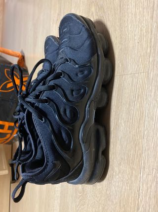 Bambas Nike vapormax plus de segunda mano por 45 EUR en Esplugues de  Llobregat en WALLAPOP