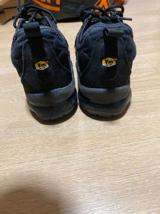 Bambas Nike vapormax plus de segunda mano por 45 EUR en Esplugues de  Llobregat en WALLAPOP