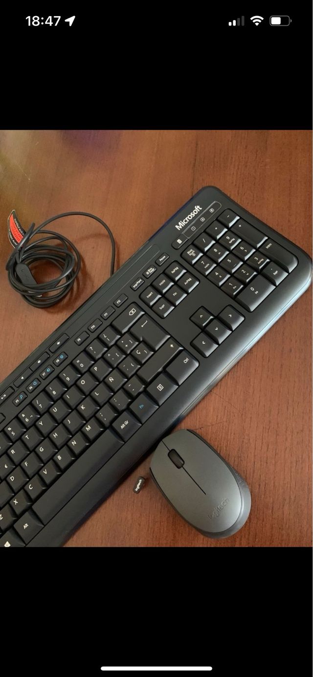 Vendo Teclado y Ratón.