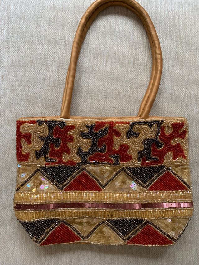 Bolso de pedrería 