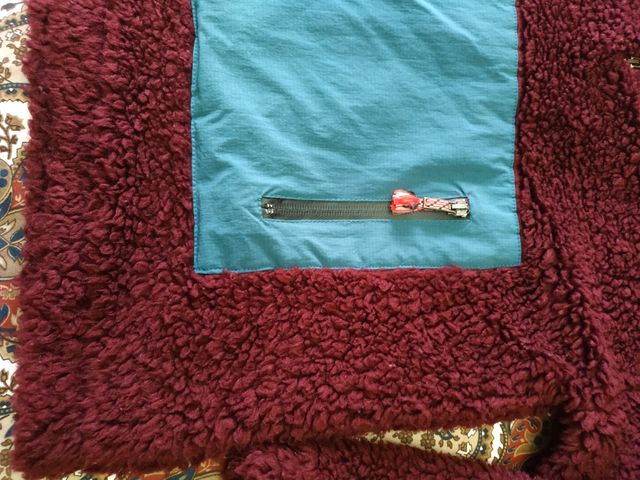 Forro polar con bolsillo  canguro Zara talla 9/10