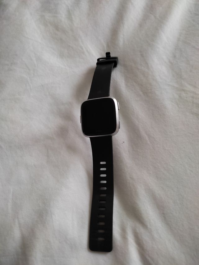 reloj fitbit versa