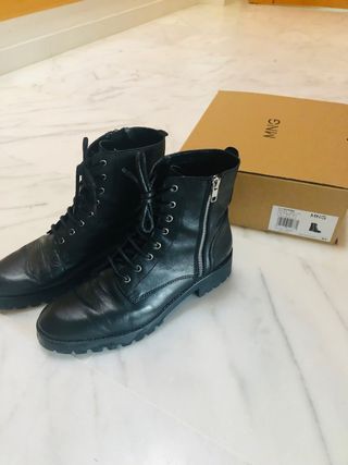 Botas militares MANGO de segunda mano por 25 EUR en Badajoz en WALLAPOP