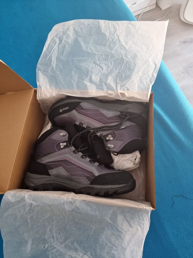 botas Izas nuevas goretex trekking montaña