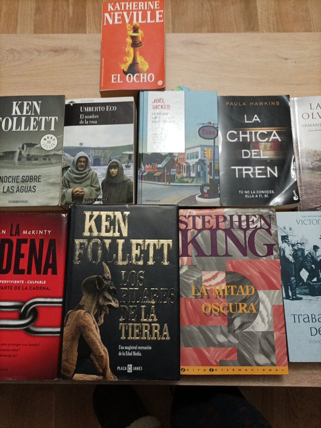 Libros bestsellers a 8 € cada uno.