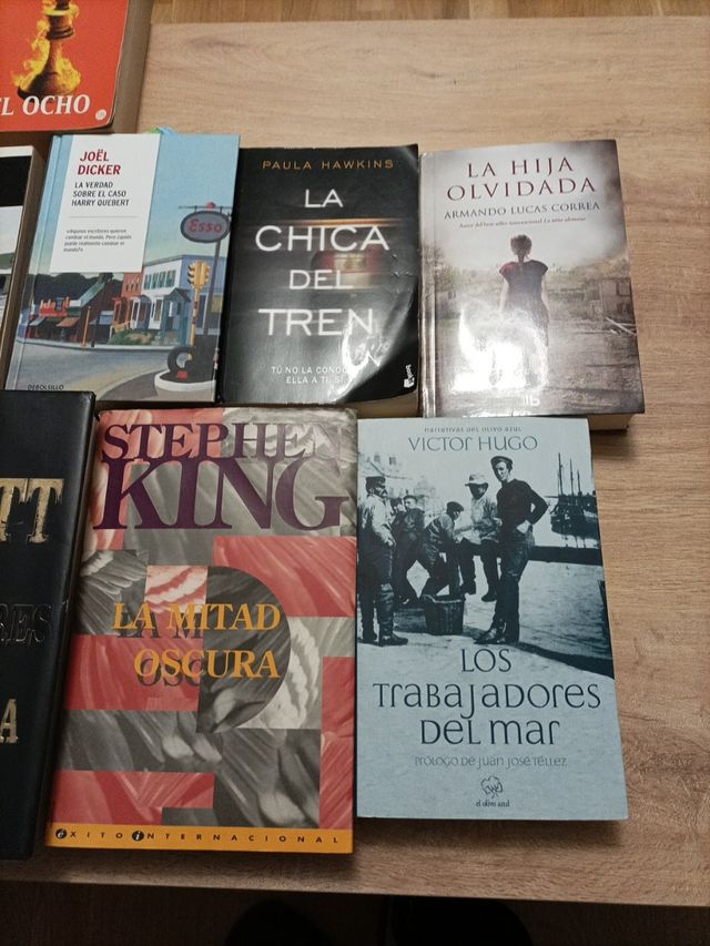 Libros bestsellers a 8 € cada uno.