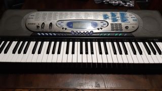 Oportunidad. Teclado Casio CTK-571. de segunda mano por 50 EUR en Burgos en  WALLAPOP