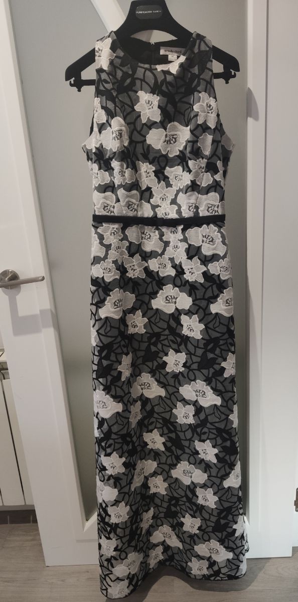 VESTIDO LARGO BORDADO