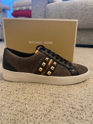 Zapatillas Michael Kors talla 37 de segunda mano por 80 EUR en Valencia en  WALLAPOP