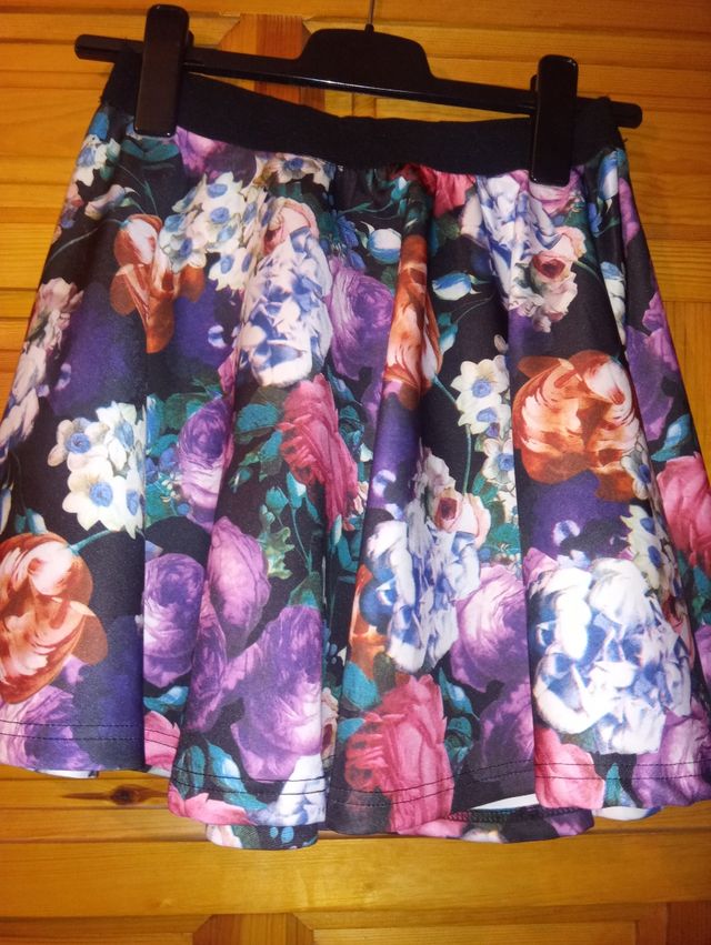 Falda nueva estampado