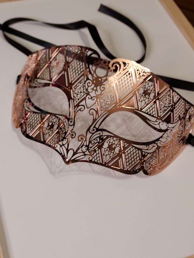Antifaz Máscara sexy color dorado rosado