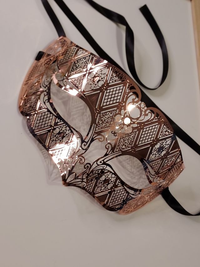 Antifaz Máscara sexy color dorado rosado