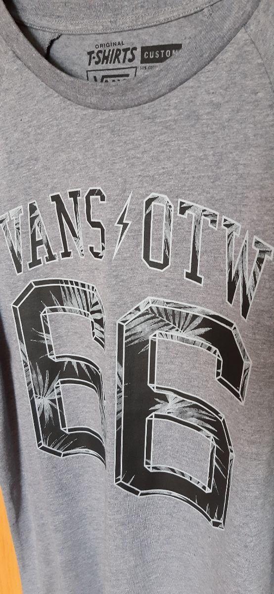 Camiseta t.S Vans original  a estrenar 