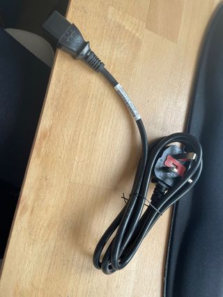 Cable de conexión impresora hp enchufe americano de segunda mano por 5 EUR  en Madrid en WALLAPOP