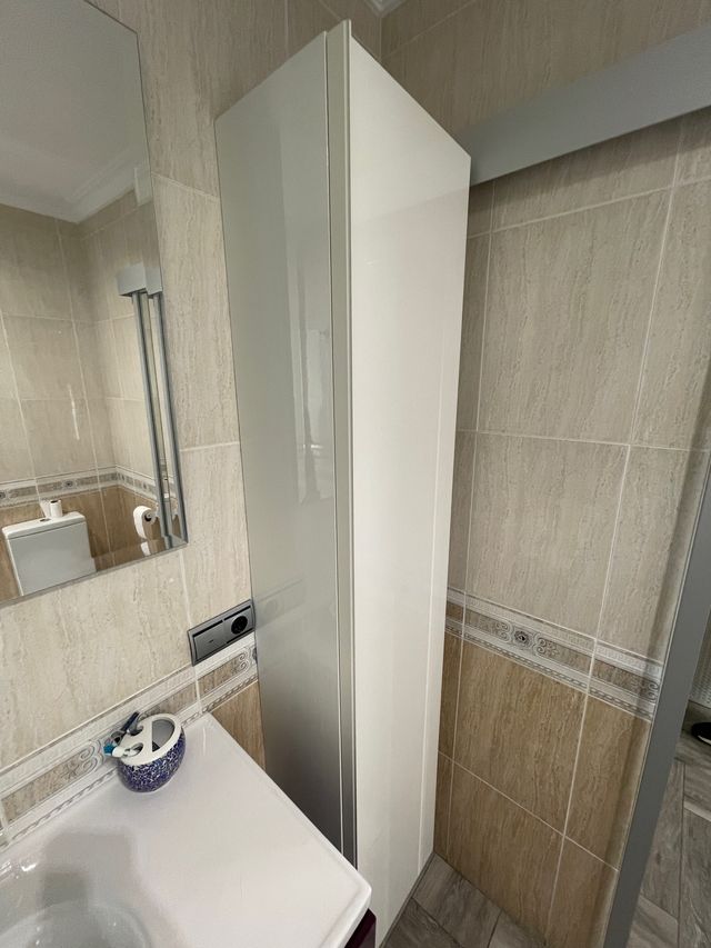 Libreria per mobili da bagno