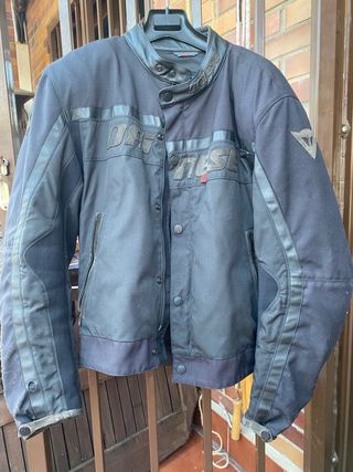 Cazadora cordura Dainese de segunda mano por 79 EUR en Madrid en WALLAPOP