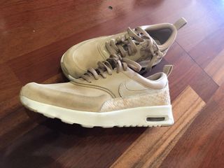 Zapatillas Nike mujer talla 37 de segunda mano por 30 EUR en Mérida en  WALLAPOP