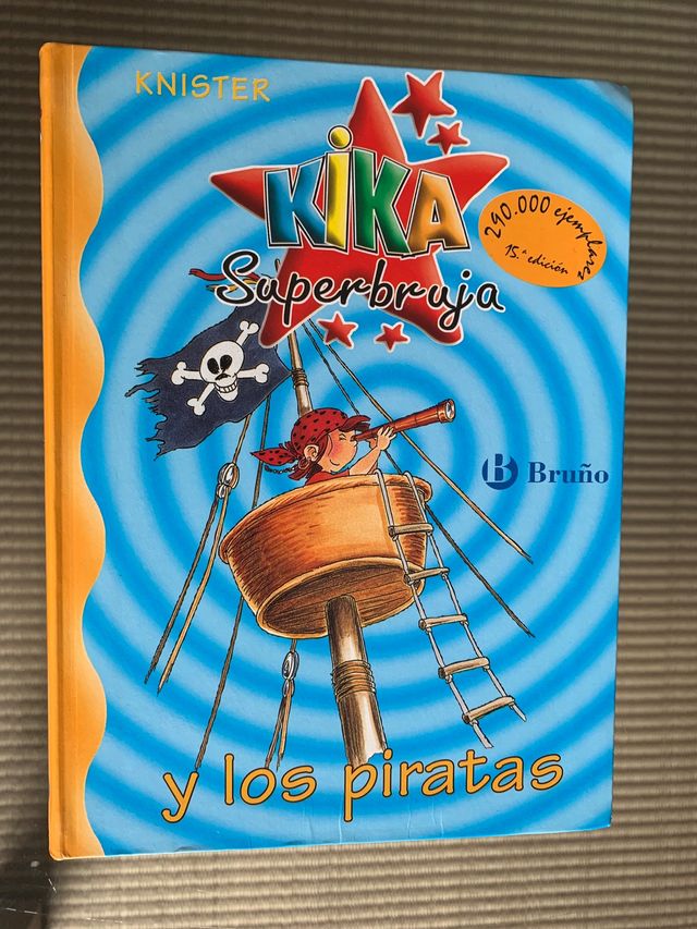 Libro Kika superbruja y los piratas