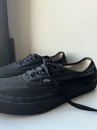 vans negras usadas