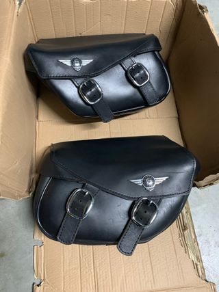 Harley Davidson softail Fat Boy alforjas de segunda mano por 290 EUR en  Irun en WALLAPOP