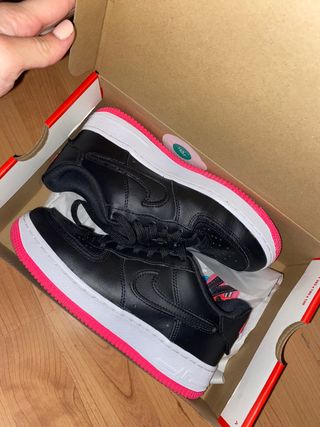 Zapatillas Nike air force 35.5 ORIGINALES de segunda mano por 38 EUR en  Madrid en WALLAPOP
