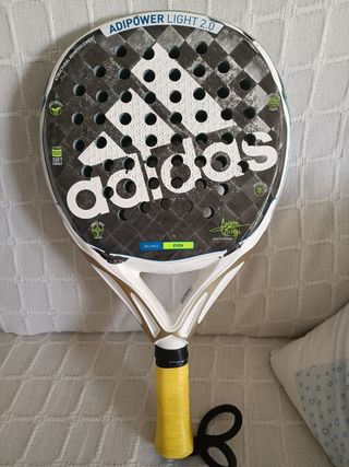 Pala Adidas adipower 2.0 de segunda mano por 90 EUR en Móstoles en WALLAPOP