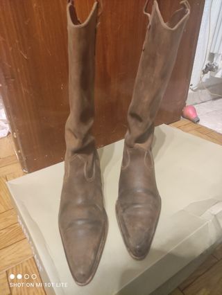 Botas camperas autenticas de segunda mano por 10 EUR en Madrid en WALLAPOP