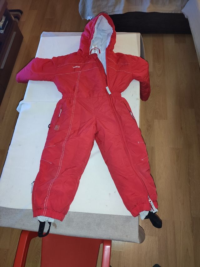 Mono nieve o Sky Decathlon talla 4